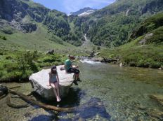 Pause sur le chemin de l‘étang du Garbet